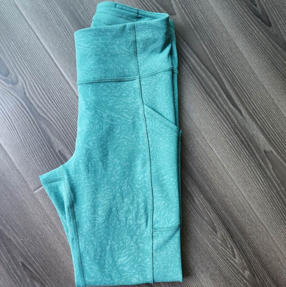 Lululemon leggings - Picture 4 of 7
